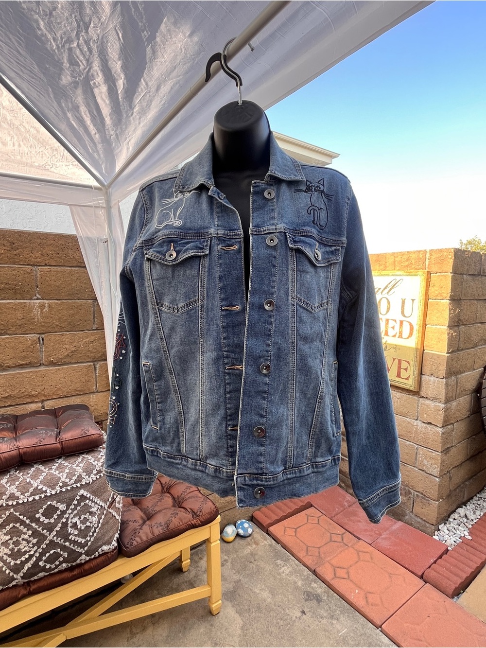 Sailor Moon exclusive BoxLunch embroidered jeans jacket size S